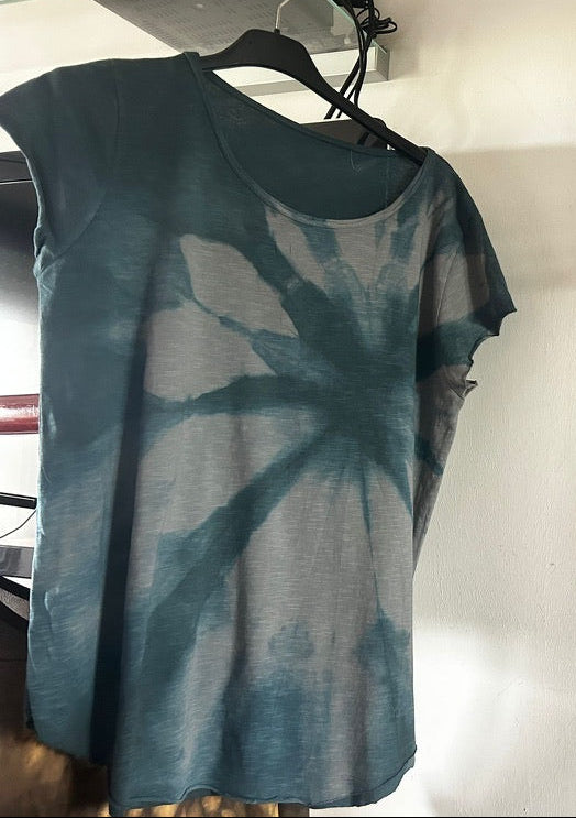 T-shirt fatte a mano- Petrolio/Grigio Floreale