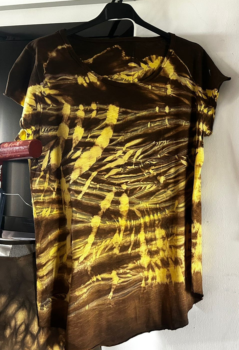 T-shirt fatte a mano- Marrone/Giallo Fantasia